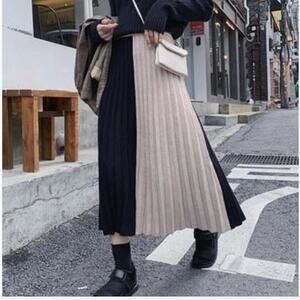 Korean Retro Style Color Block Pleasted Knit Skirt - one size